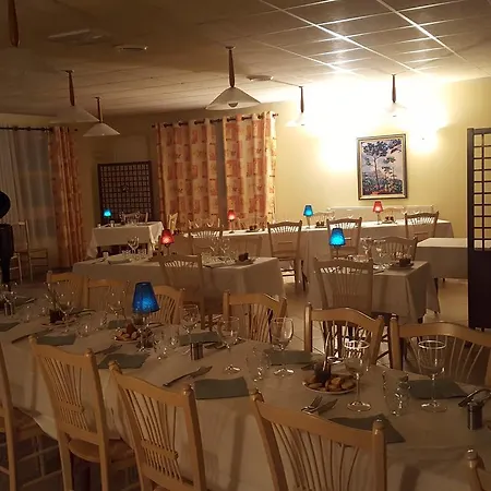Hotel De Sur Meouge 2*