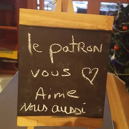 Hotel De Sur Meouge 2*