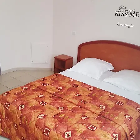 Hotel De Sur Meouge Barret-sur-Meouge